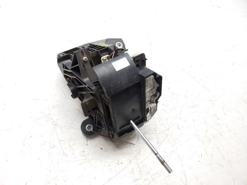 Palanca de cambios de transmisión Mazda 5 2008-2010 OEM CE12-46-100 Foto 2 de 4