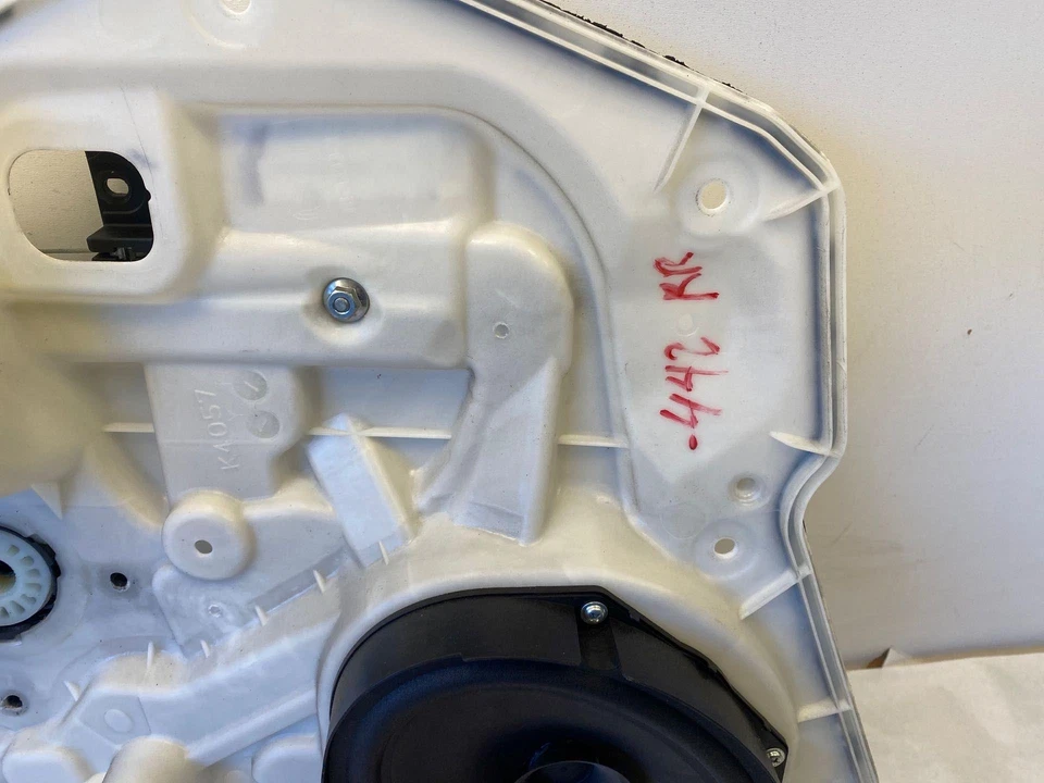 Regulador de ventana de puerta eléctrica trasera MAZDA 3 I 2010-2013 con soporte lado derecho derecho derecho Foto 3 de 4