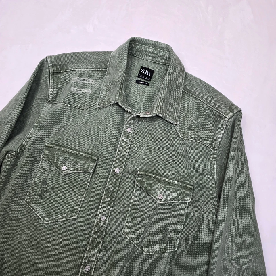 Sobrecamisa Zara Denim Envejecida Para Hombres Grande Verde Calce Relajado Camisa a Presión Chaqueta Foto 4 de 4