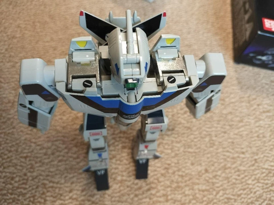 Macross VF-1A Super Valkyrie 1/55 Max Jenius Origin of Valkyrie Figure Bandai - Image 3 of 4