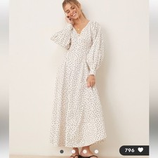 ASOS DESIGN long sleeve V-neck poplin maxi dress in dot print Size 6 NWOT