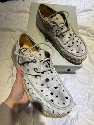 Helle Herren Schuhe mit Löchern von Eject 43