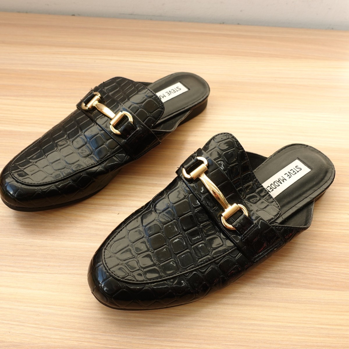 STEVE MADDEN Crocodile Mules Womens 7.5 M Black Horsebit  display picture 3