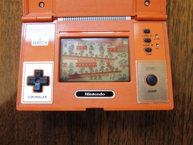 NINTENDO Donkey Kong Game and Watch in Excellent Condition (DK-52) 1982