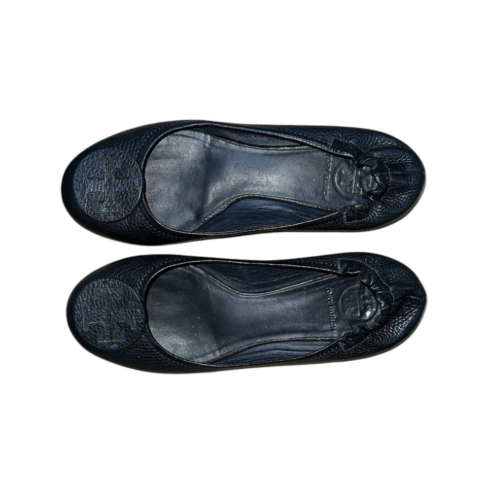 Tory Burch Women’s Reva Black Leather Ballet Flats Size 7 Slip On Medallion Logo - Image 3 of 4