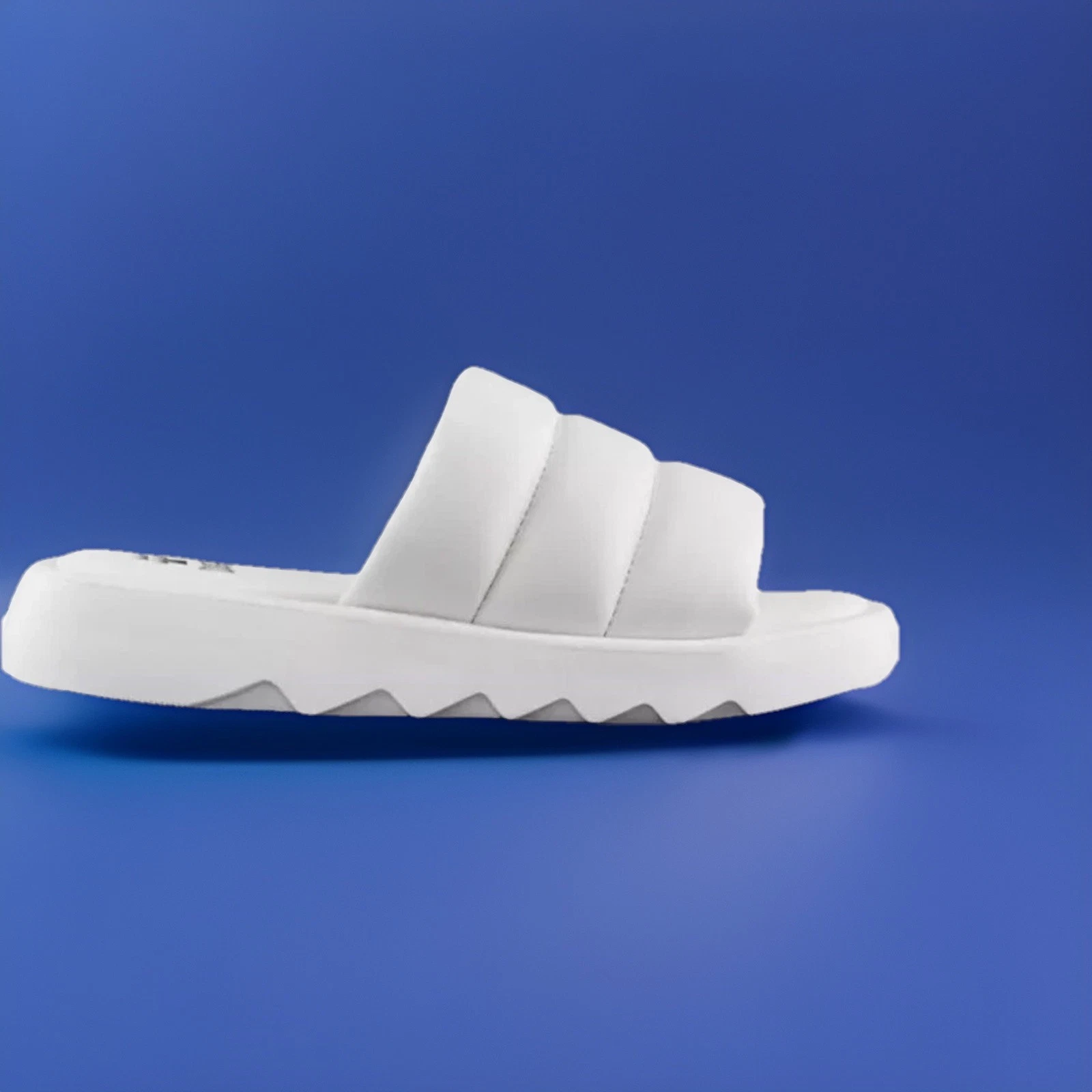 PUMA Scarpe da donna Cougar Julep Comforts bianche sandali slide taglia 9 5 nuove con scatola $ 119 BEST