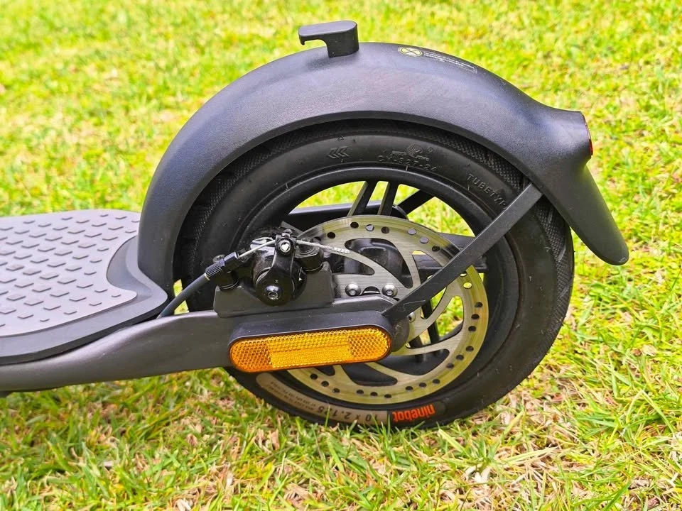 Second Hand Segway F-20 E-Scooter, Excellent Condition - image 3 of 4