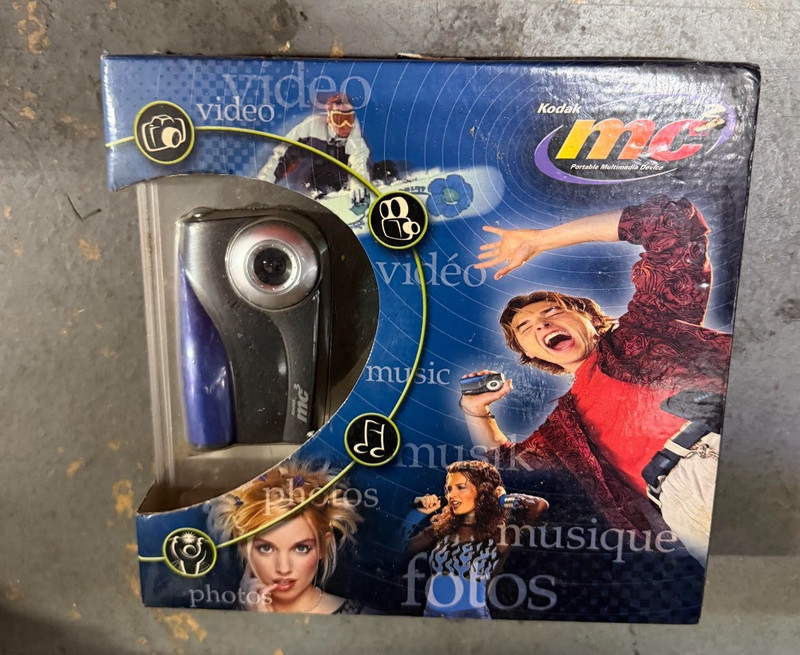 New NIB 90s Toys Kodak MC3 Portable Multimedia Device Camera Video MP3 Player