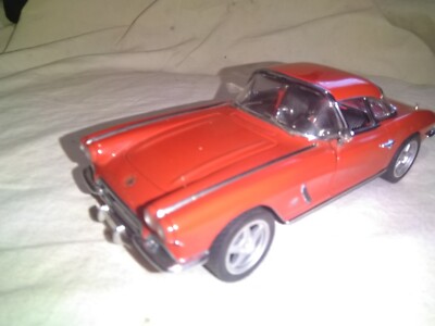 Danbury Mint Corvette 1962  - roman red -  modified