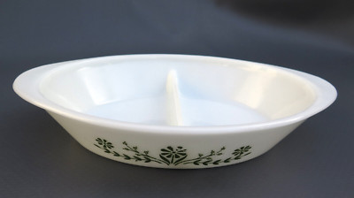 Glasbake Schale Milchglas zweigeteilt USA Blumen oval 30,4 x 21,7 cm Vintage