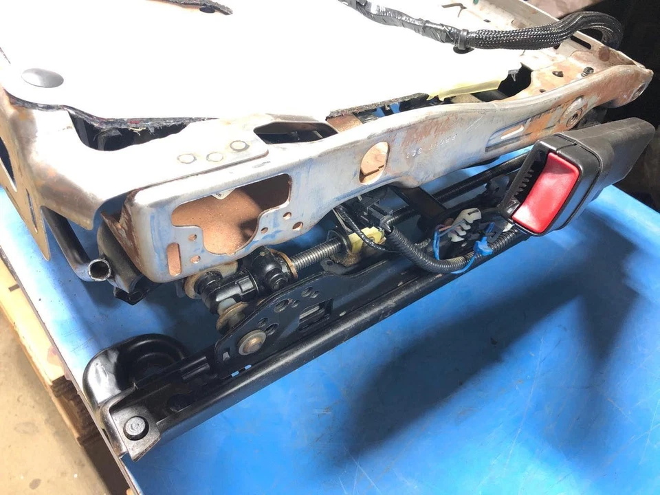 GMC Yukon XL 1500 2007-2008 canastilla delantera derecha asiento eléctrico marco de pista solo fabricante de equipos originales Foto 3 de 4