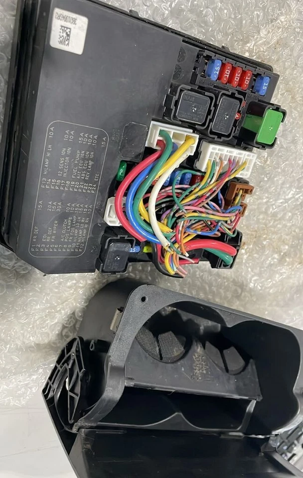 09-12 Nissan Versa Sedan Cup Holder 284B7-EM33C - Image 4 of 4