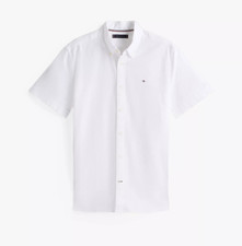 Tommy Hilfiger Men's Regular Fit Solid White Stretch Oxford Short Sleeve Shirt
