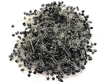 (200 PIECE LOT) ERZ-V07D820, PANASONIC VARISTOR 82V 1.75KA DISC 7MM