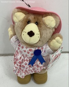 Vintage 1986 Wendy's Hattie Furskin Plush Bear