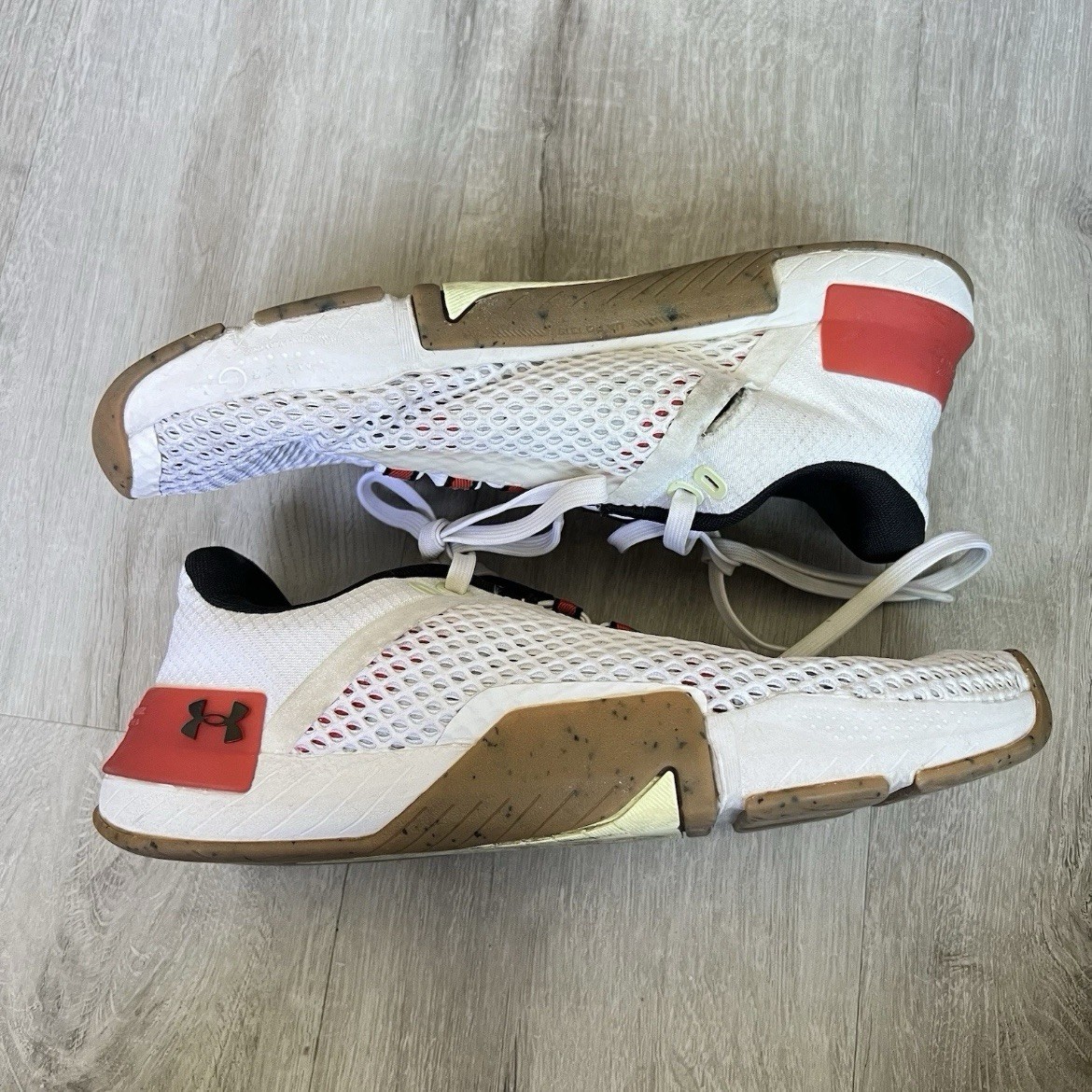 Under Armour TriBase Reign 4 Mens 9 Training Shoes White Red Gum Sneakers thumbnail 2