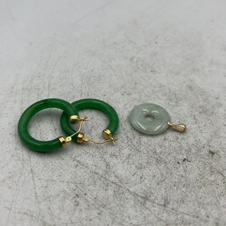 Markenlose grüne Jade Creolen & blasse Jade Donut Anhänger Set