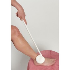 SWIVELING LOTION APPLICATOR