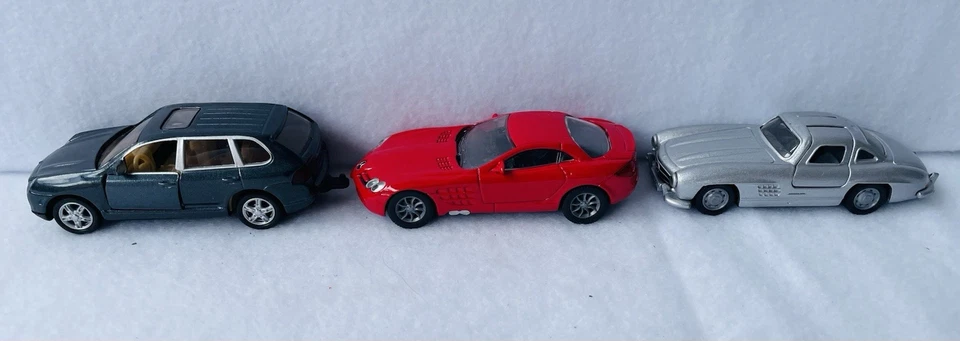 3x 1:64 Siku Die Cast Cars, Mercedes 300 SL & SLR McLaren + Porsche Cayenne, en muy buena condición Foto 3 de 4