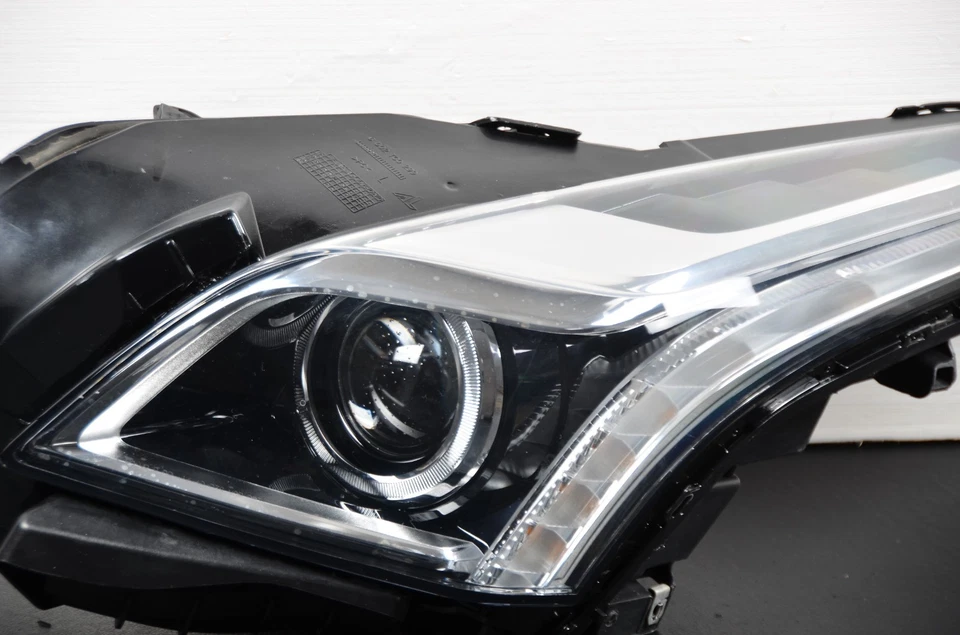 2015-2019 Cadillac CTS Headlight Xenon HID LH Left Driver Side Side OEM - Image 2 of 4