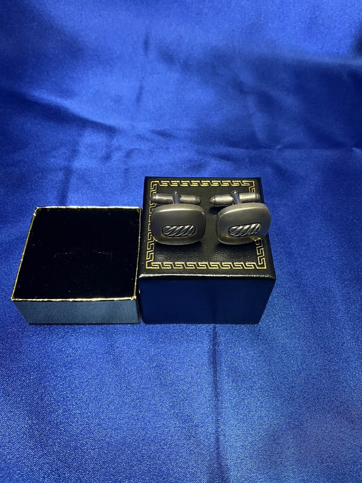 Picture 1 of 3