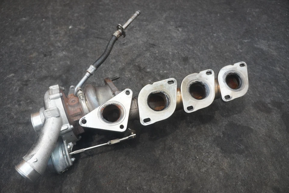 Турбокомпрессор левый двигатель 2780903780 от оригинального производителя Mercedes S550 W222 2012-2017 - Изображение 3 из 4