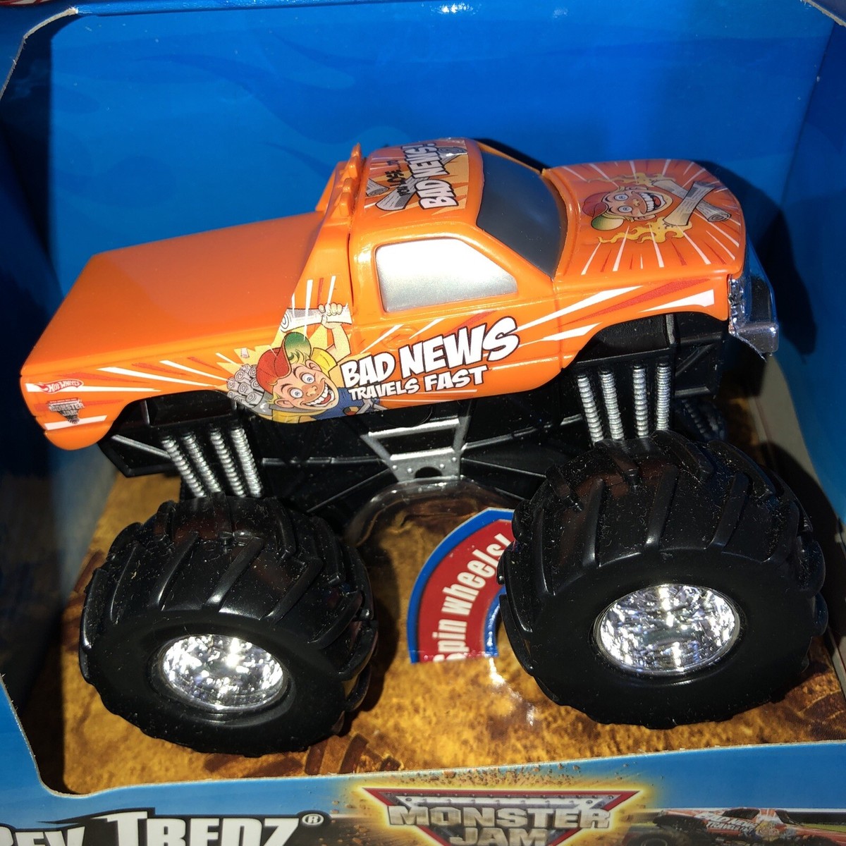 Monster Jam Truck Rev Tredz BAD NEWS TRAVELS FAST 1:43 | eBay