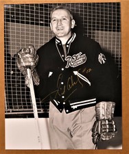 Red Wings' Sid Abel signed 8 x 10