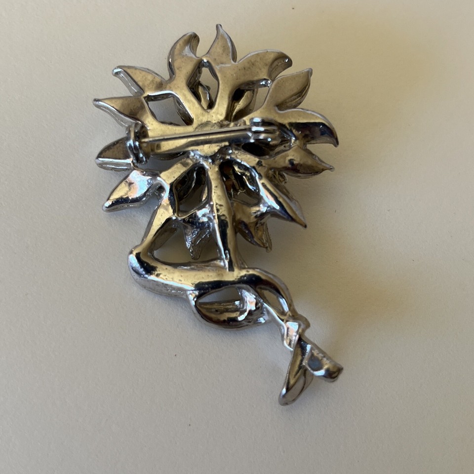Brooch Vintage White Clear Rhinestone Flower W Stem Unsigned Stunning