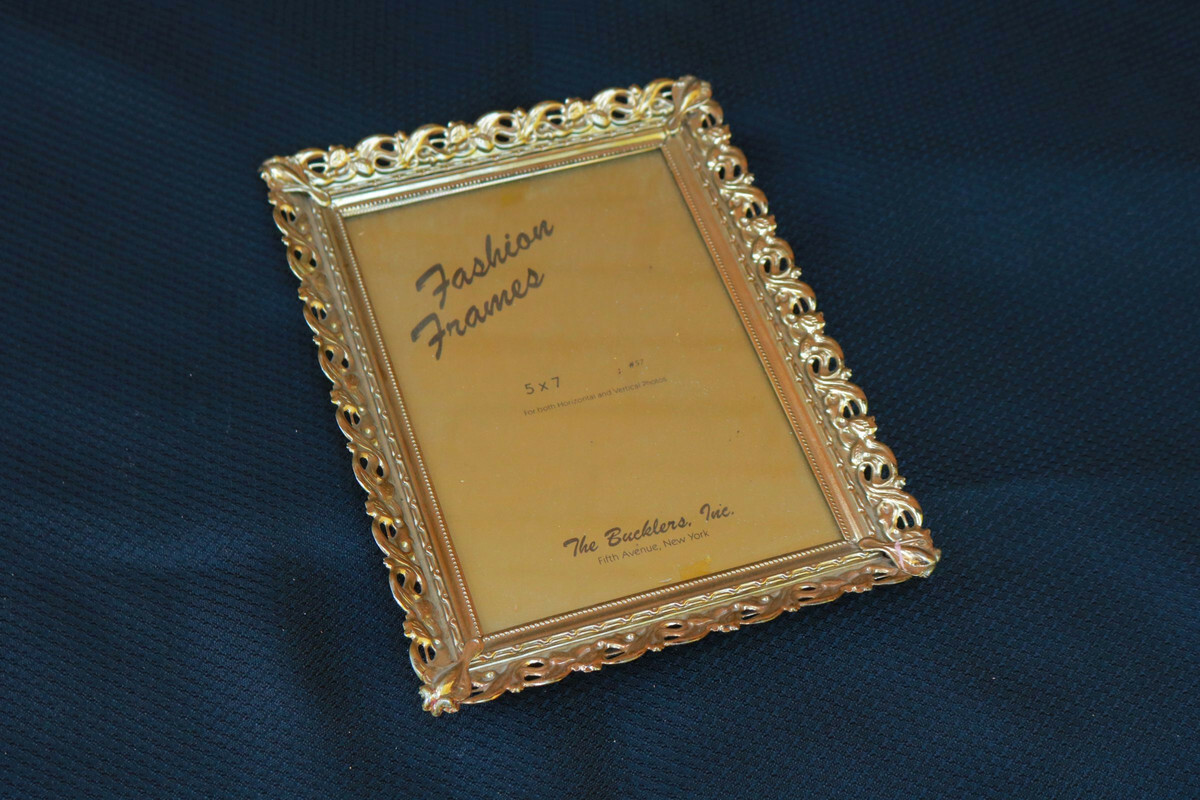 Vintage Metal Ornate Picture Frame 5X7