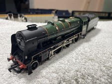 Mainline 37066 Class 7P Rebuilt Patriot 4-6-0 45532 'Illustrious' in BR Green.