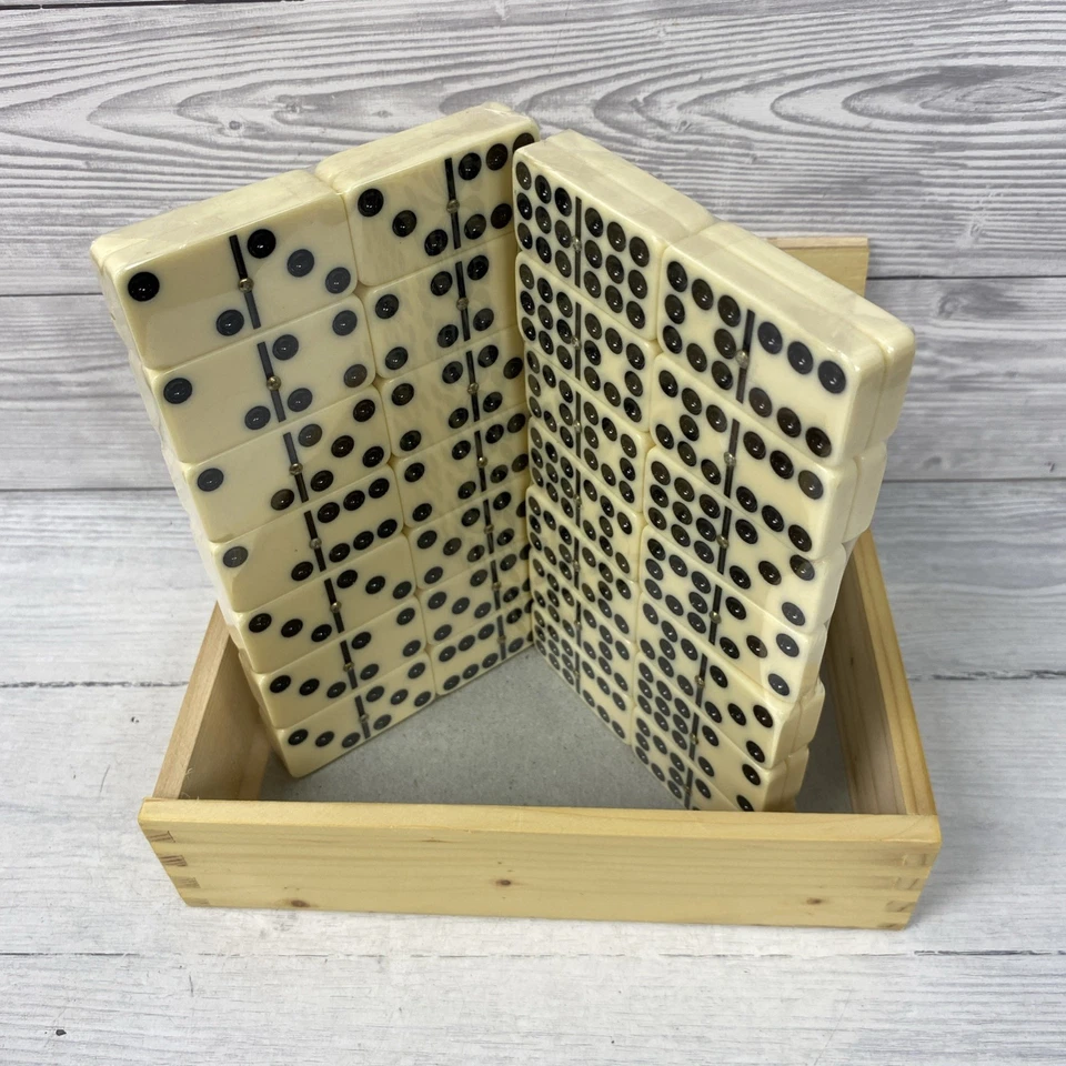 Double Nine Dominoes Gibson's Games Classic 55 Dominoes Varnished Box PC - Image 4 of 4