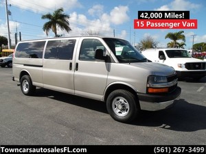 2008 Chevrolet Express 15-Passenger Van Only 42,000 Miles!