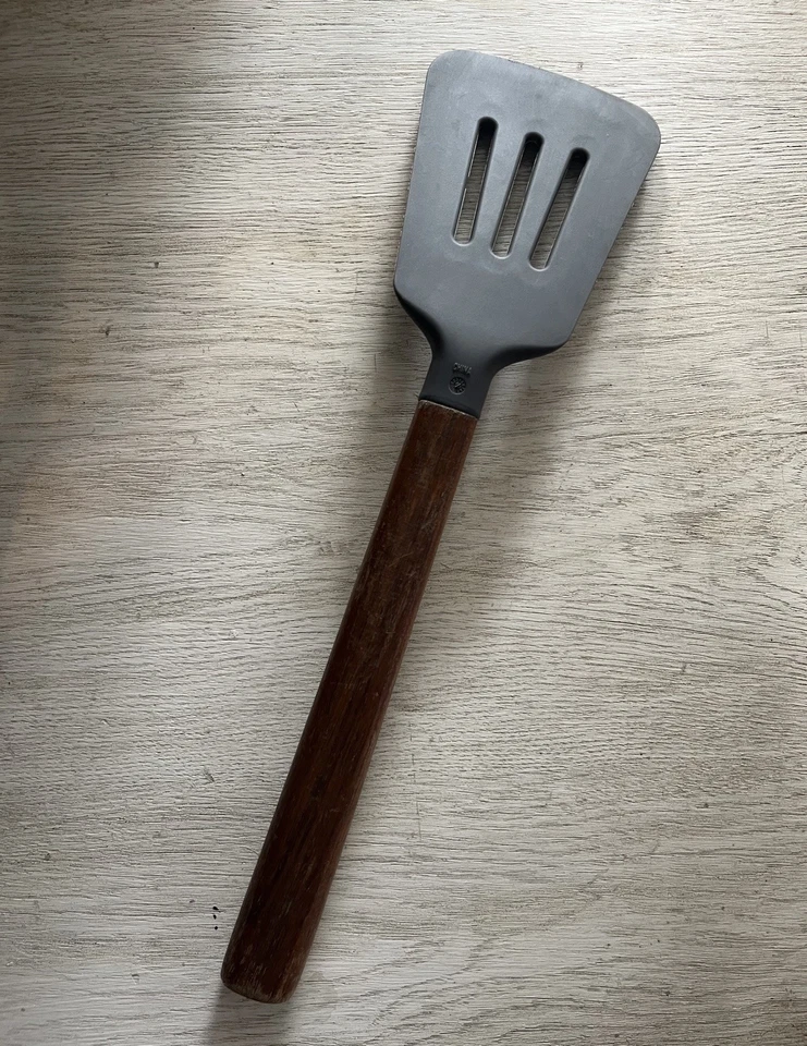 Pampered Chef’s :SILICONE & WOOD UTENSIL  Spatula 13” - Image 2 of 4