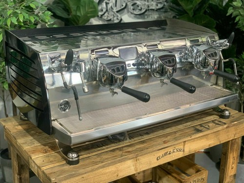 BLACK ESPRESSO COFFEE MACHINE 