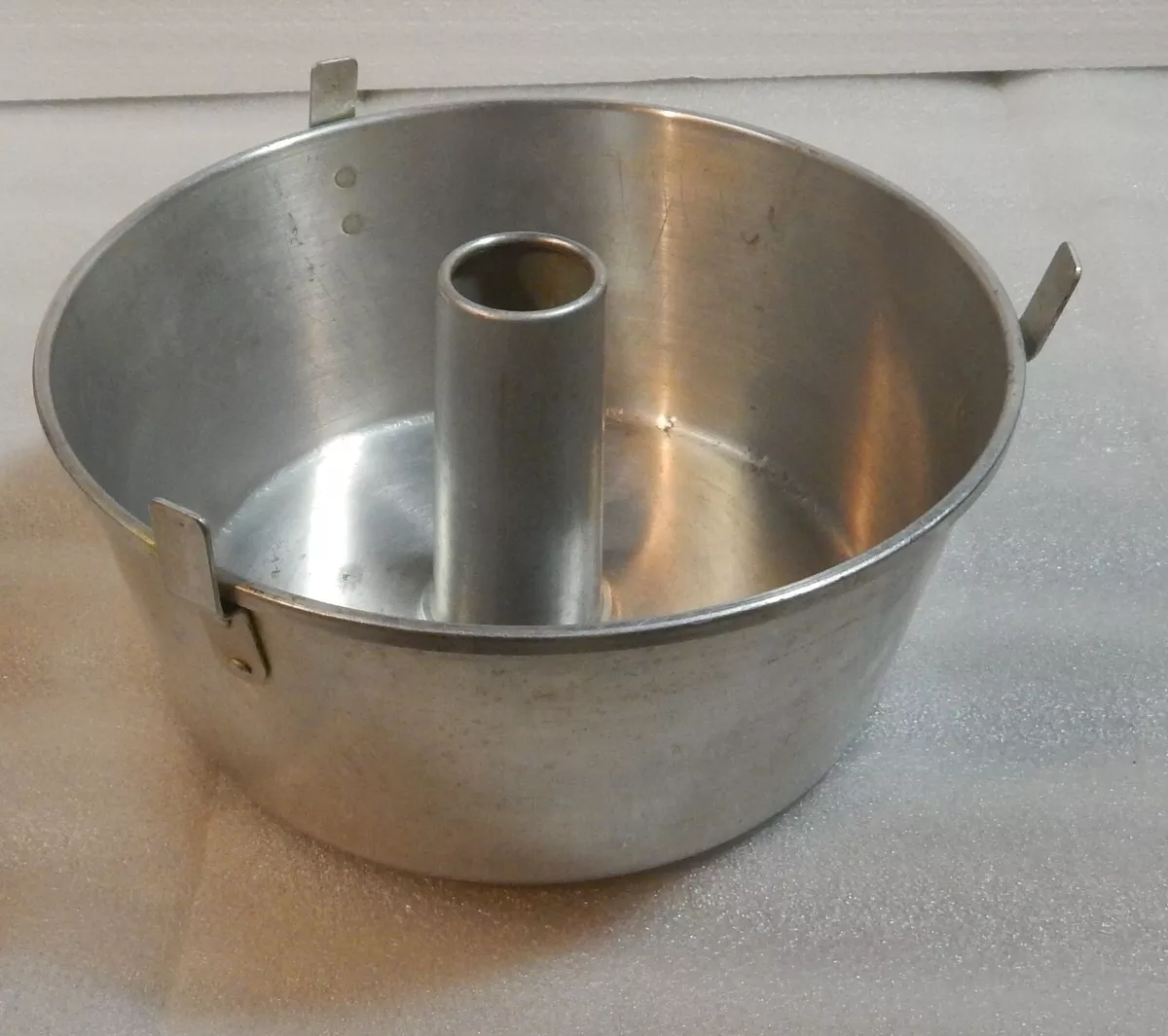 Wilton Angel Food Cake Pan 10 x 4