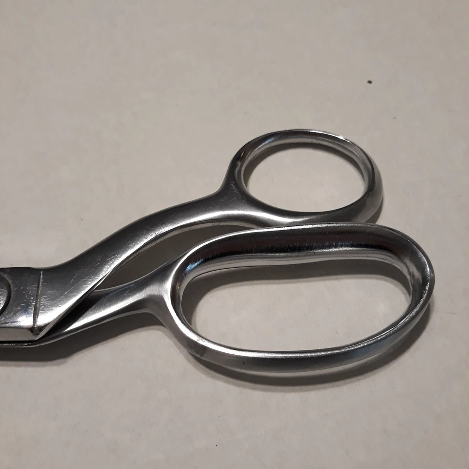 Vintage Wiss Model CC9 Large Heavy Duty 9" Pinking Shears USA Needs Conditioned - Image 4 of 4