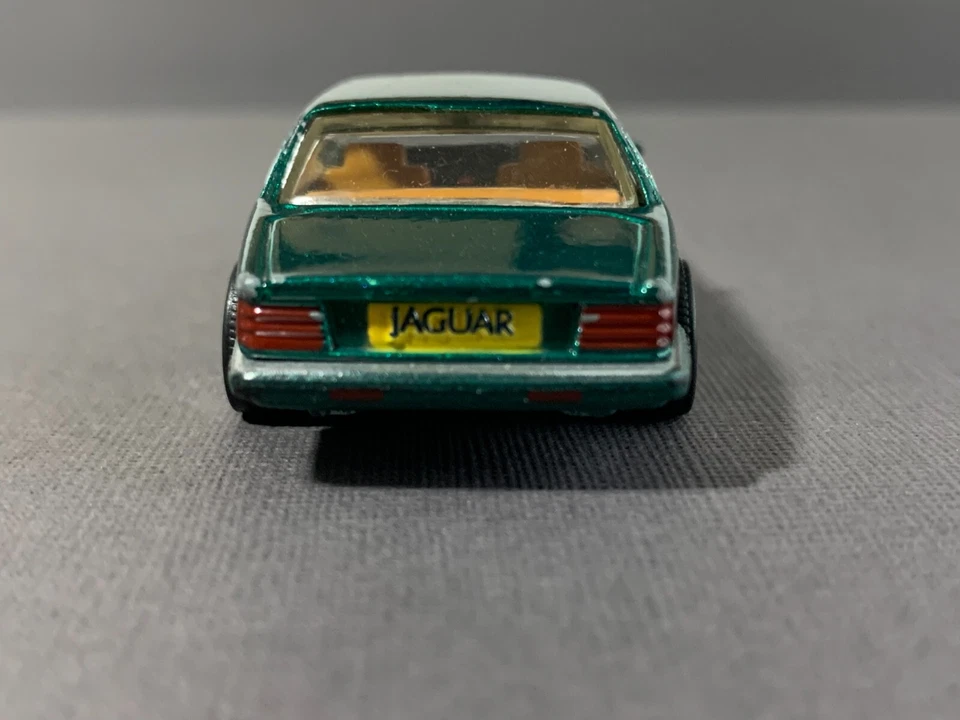 Matchbox Ultra Collection Class Jaguar XJ 6 Green - Image 4 of 4