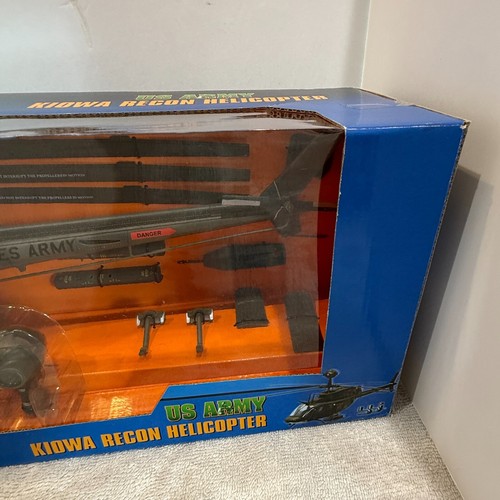 Elite Force US Kiowa Recon Helicopter Factory Sealed 2004 NEW 21415 Blue Box - Picture 5 of 6
