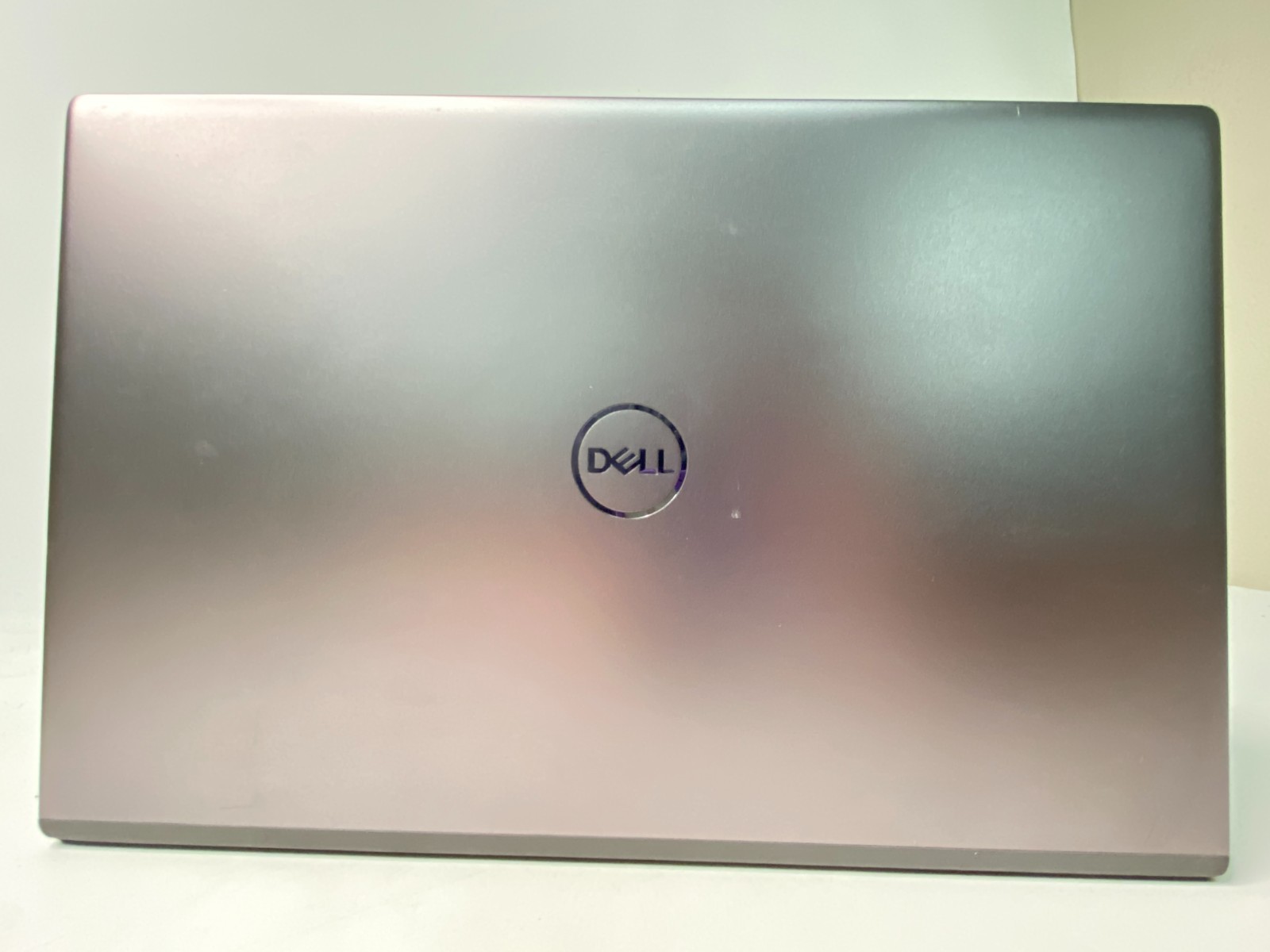 Dell Vostro 5502, 15.6-Inch Laptop, with i7-1165G7, Windows 11 Pro