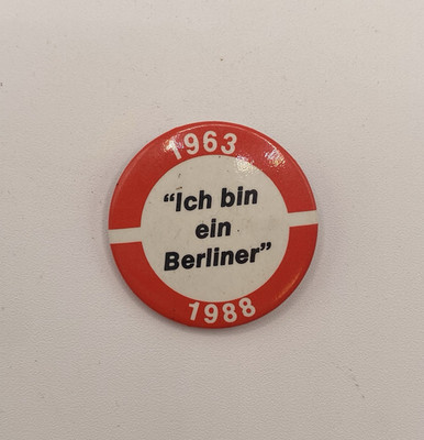 Vintage John F Kennedy JFK Ich bin ein Berliner 1963 - 1988 Pin FREE SHIPPING
