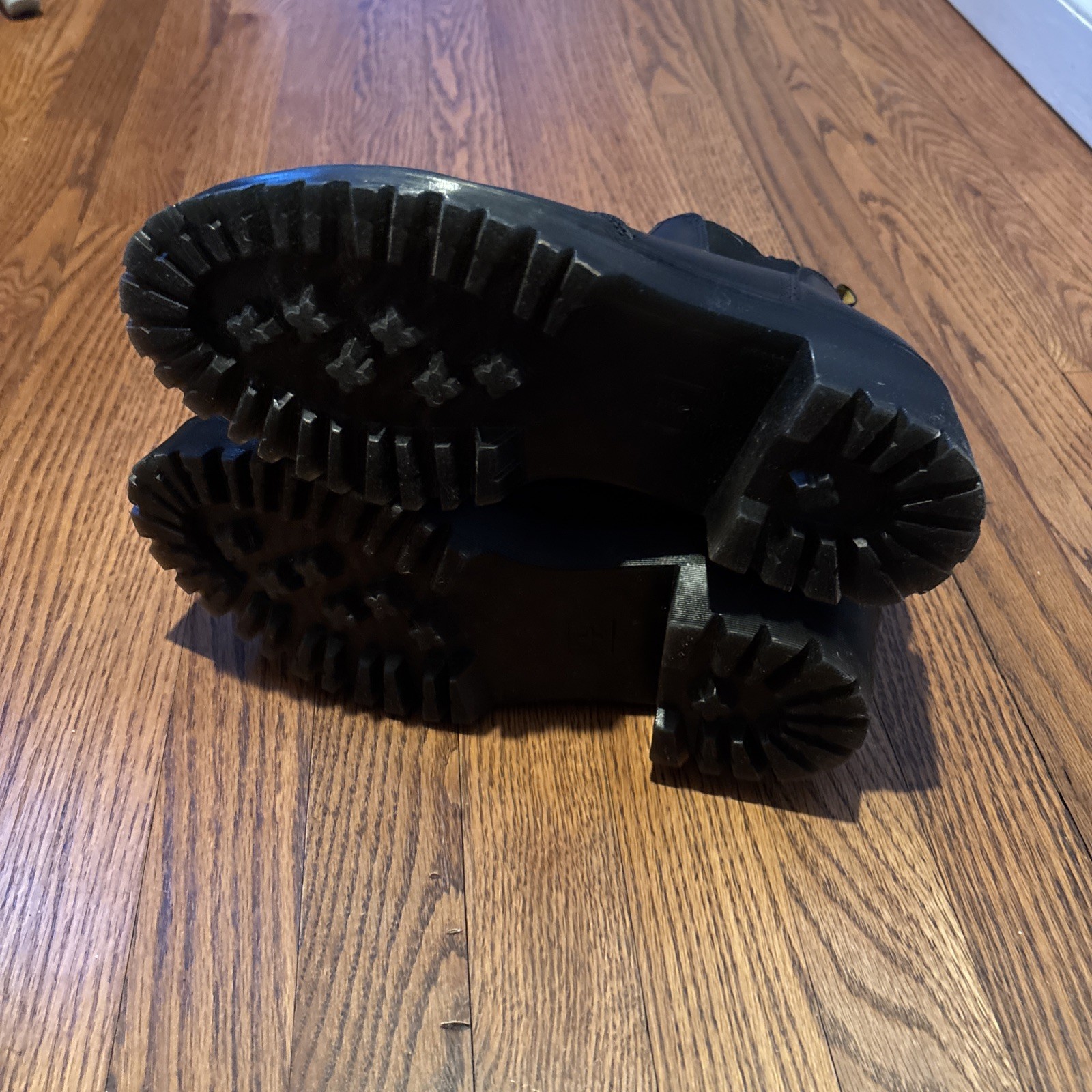 Doc Martens Women’s Chelsea Rometty Platform Leather Boots Size 10 thumbnail 3