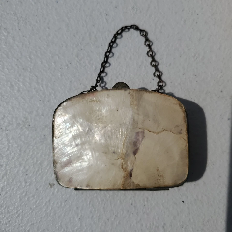 "Antiguo monedero madreperla 2 1/4"" X 1 3/4" varios bolsillos"  Foto 2 de 4