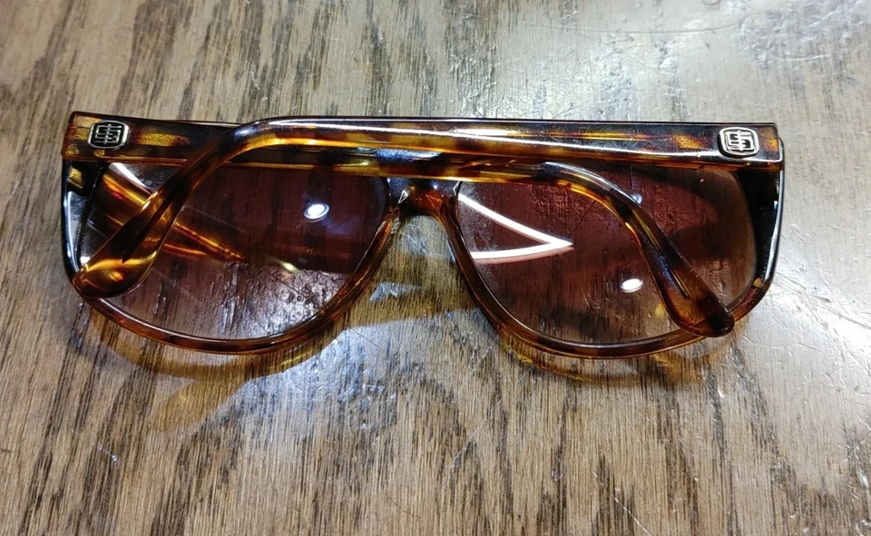 Gafas de sol Emilio Pucci 873-8 EP 03 Tortuga pequeñas grietas en la lente Foto 2 de 4