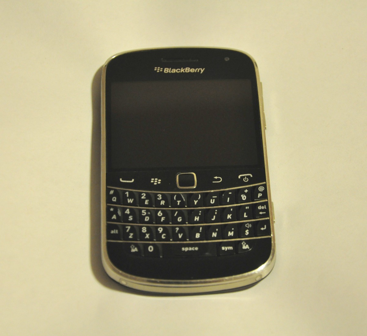 BlackBerry Bold 9900 9930 + Great condition +VERIZON+ UNLOCKED