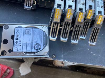 DELL EQUALLOGIC ENTERPISE HDD 900GB 10K SAS 6G 2.5" 0Y5YV5 Y5YV5 HARD ...