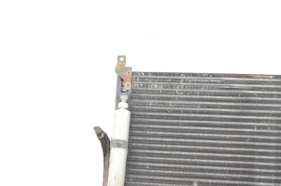 Conjunto de condensador de CA Infiniti M45 2006-2010 Foto 3 de 4