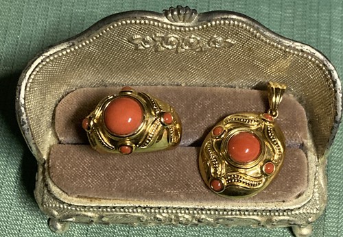 14K Hollow Yellow Gold Coral Cabochon Ring And Pendant Set. Made In China (HK) - Picture 2 of 17