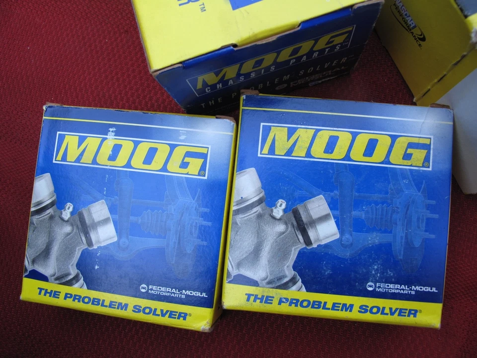 Juego de rótulas y juntas en U 4x4 MOOG K8194T K8195T suspensión delantera superior e inferior 369 Foto 4 de 4