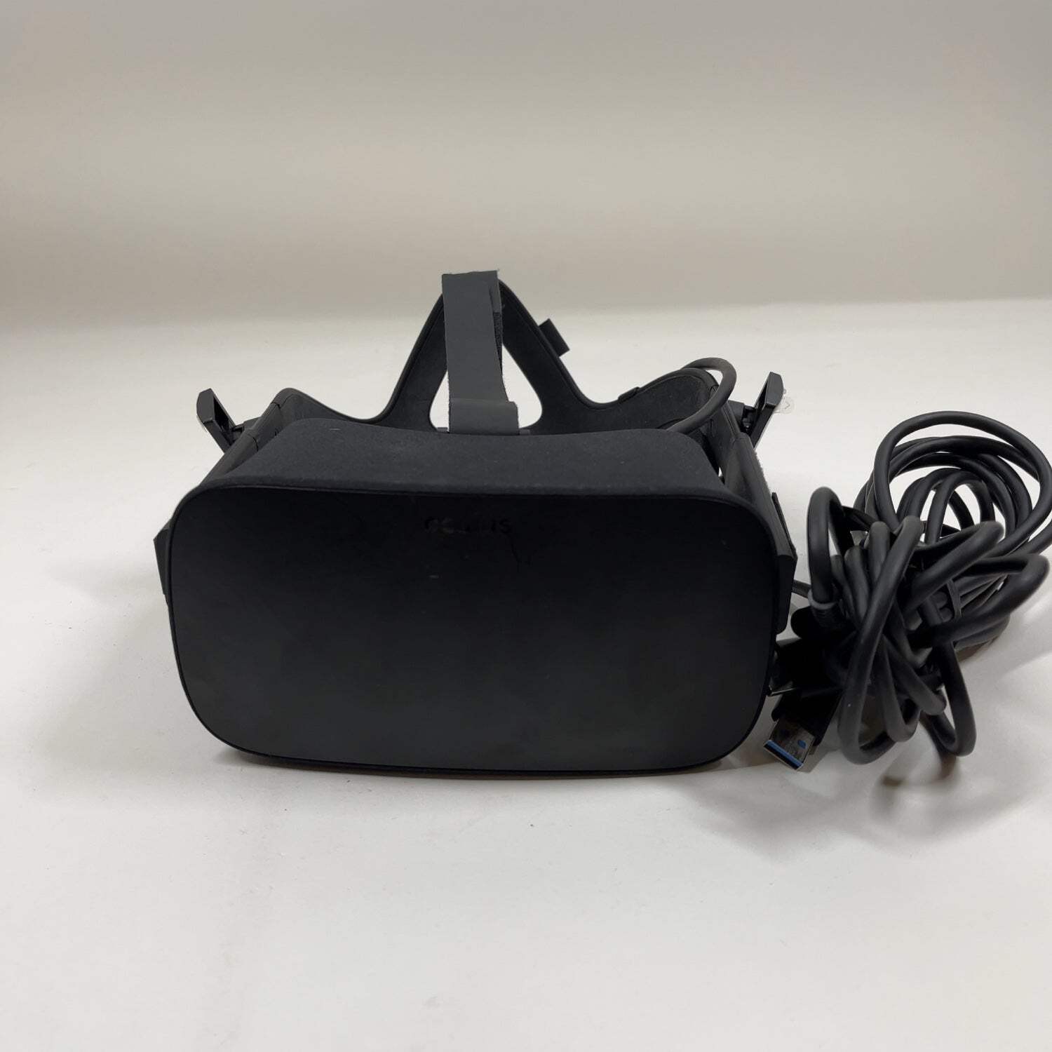 Oculus Rift Standalone All-in-One VR Headset CV1